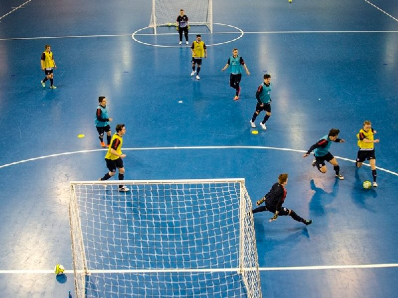 Bóng đá Futsal là loại bóng đá diễn ra trong nhà